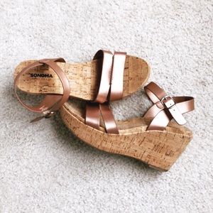 Platform wedges size 8 Never Worn